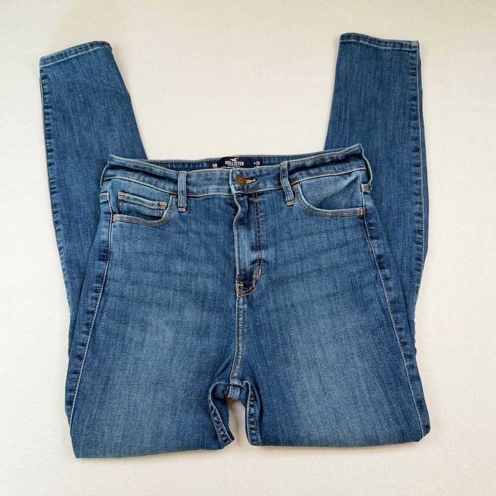Hollister Ultra High-Rise Super Skinny Distressed Jeans Medium Wash 9R W29 L28